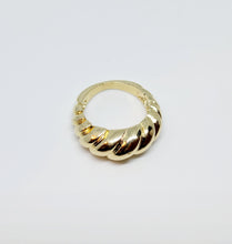 Load image into Gallery viewer, Aspyn Twisted Ring
