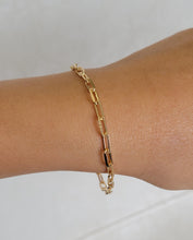 Load image into Gallery viewer, Elena Paper Clip Bracelet