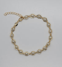 Load image into Gallery viewer, Mila Pearl Bracelet