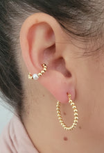 Load image into Gallery viewer, Tori Pearl Ear Cuff