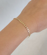 Load image into Gallery viewer, Arya Cuban Link Bracelet
